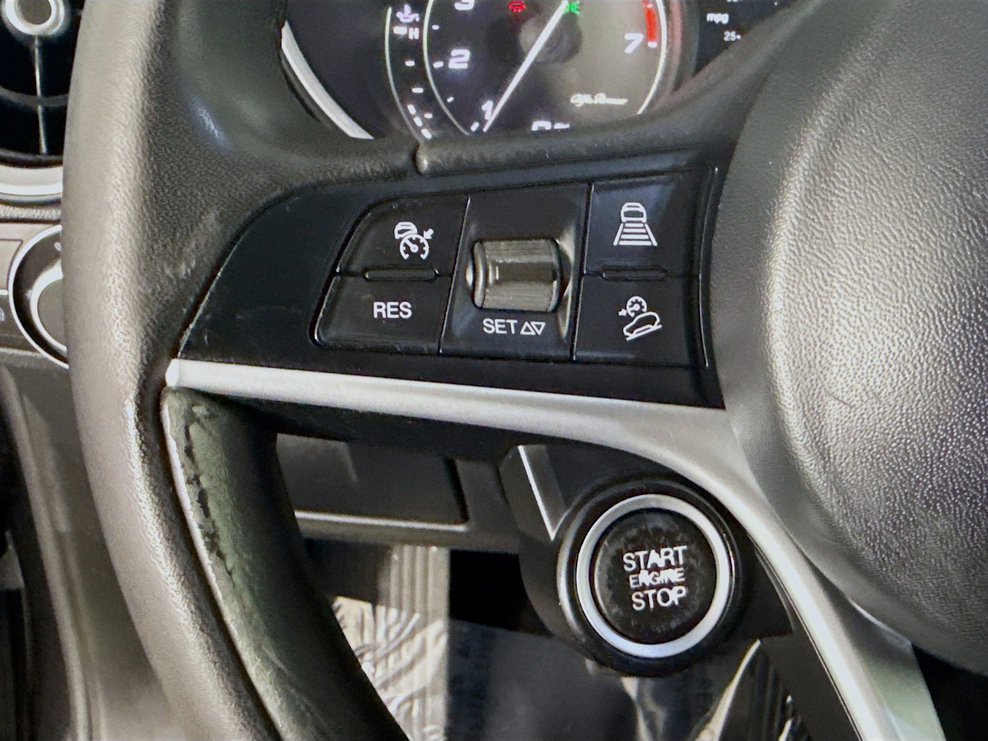 Used 2018 Alfa Romeo Stelvio Ti image 14