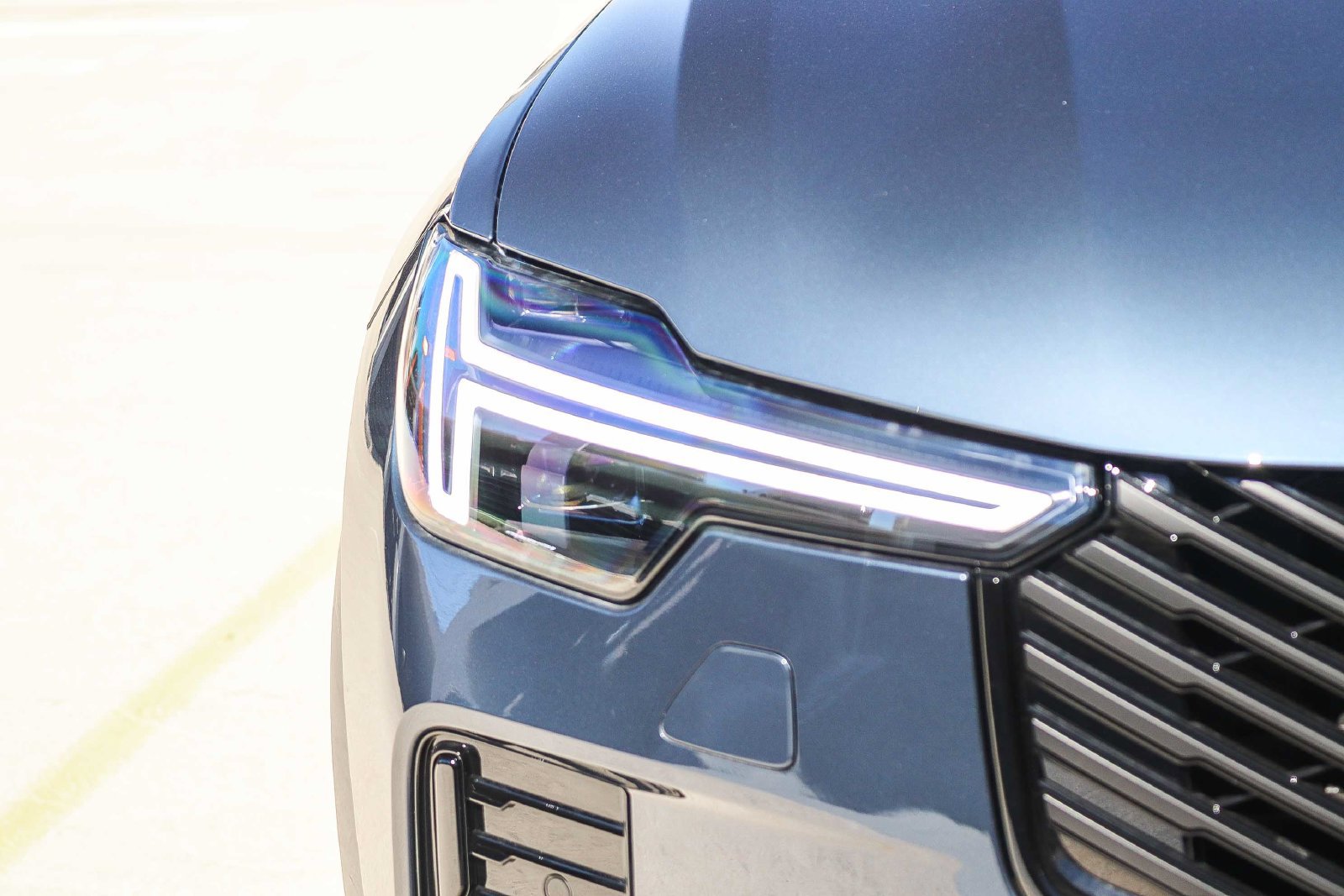 New 2027 Volvo XC90 B6 Ultra AWD/4WD image 10