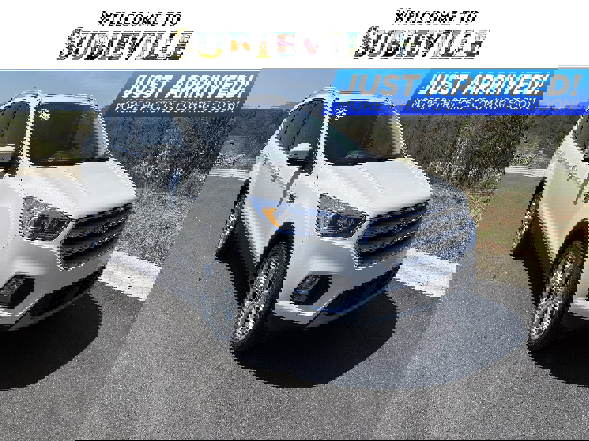 Used 2019 Ford Escape Titanium image 1