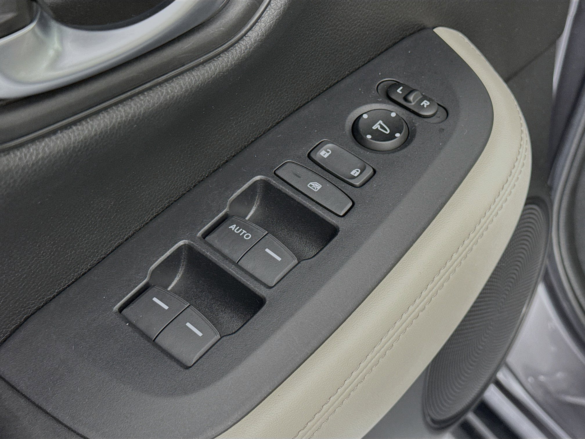 Certified 2023 Honda HR-V LX image 17