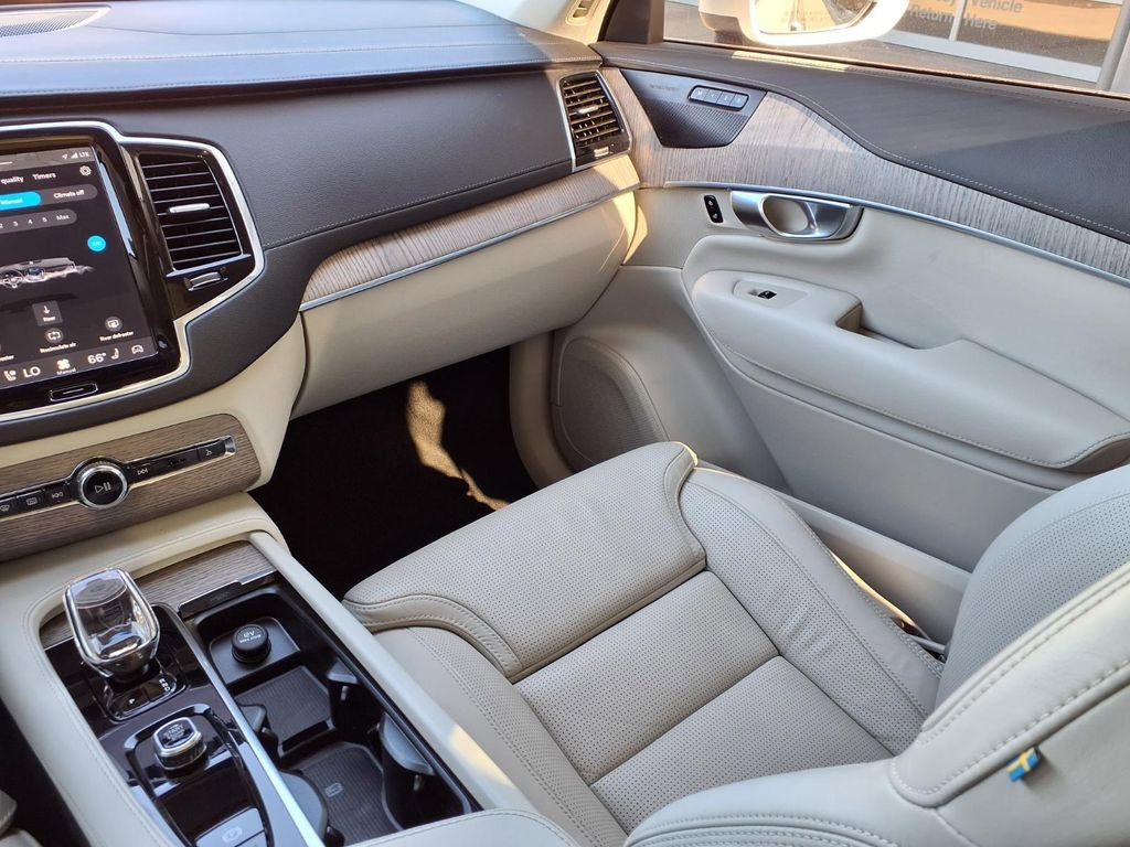 Certified 2023 Volvo XC90 T8 Ultimate w/ Protection Package Premier AWD/4WD image 22