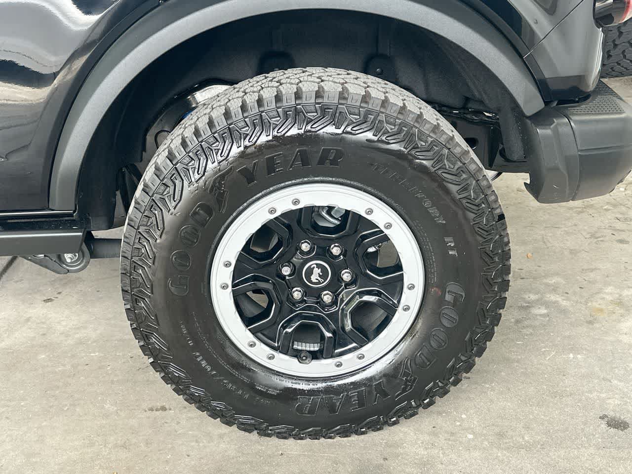 Used 2025 Ford Bronco Badlands AWD/4WD image 11