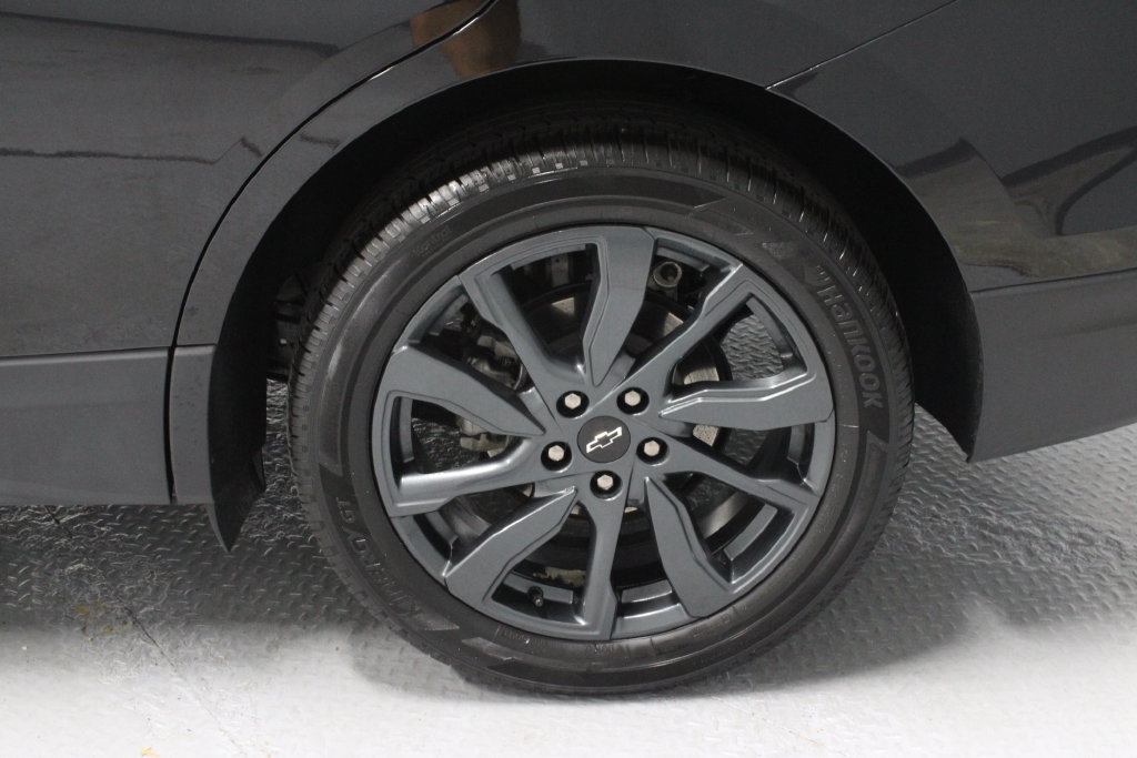 Used 2023 Chevrolet Equinox RS FWD image 20