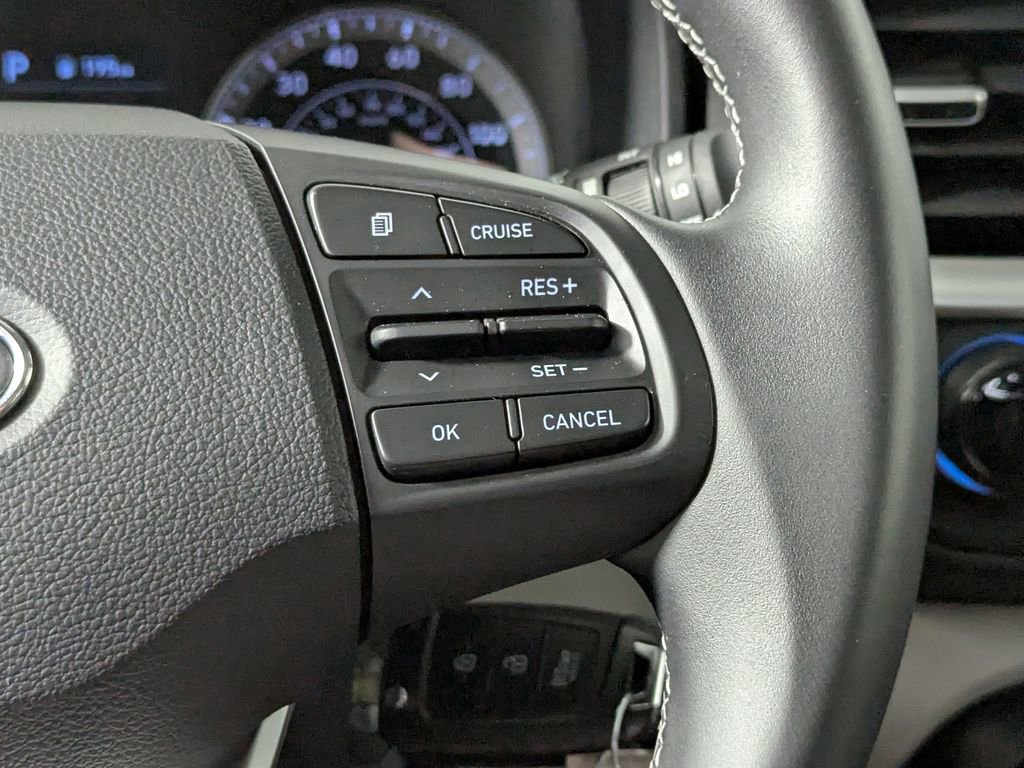 Used 2022 Hyundai Venue SEL w/ Cargo Package FWD image 22