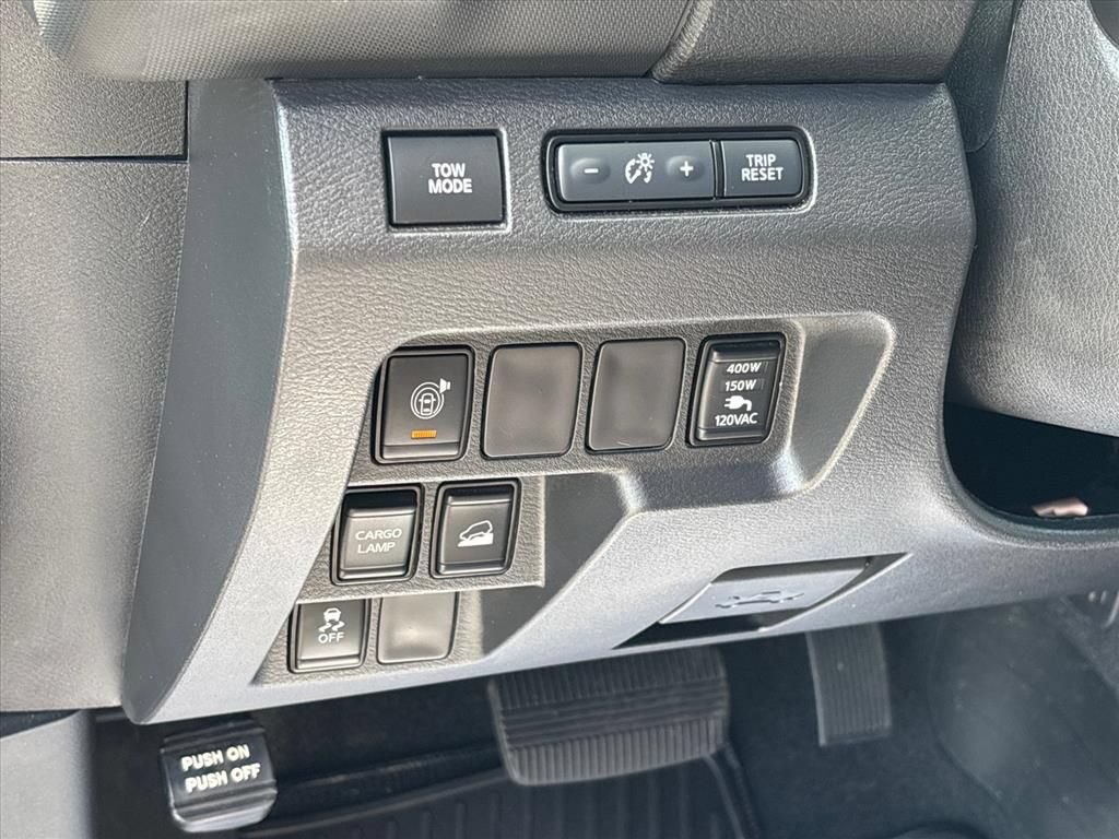 Used 2022 Nissan Frontier SV AWD/4WD image 25