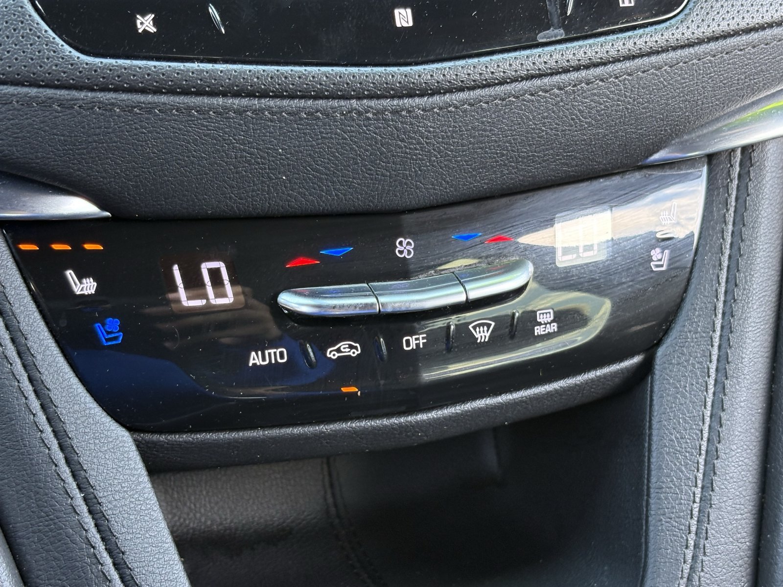 Used 2021 Cadillac XT5 Premium Luxury FWD image 29