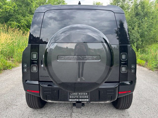 New 2026 Land Rover Defender 110 S AWD/4WD image 6