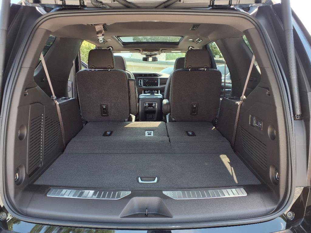 Used 2024 GMC Yukon Denali image 23