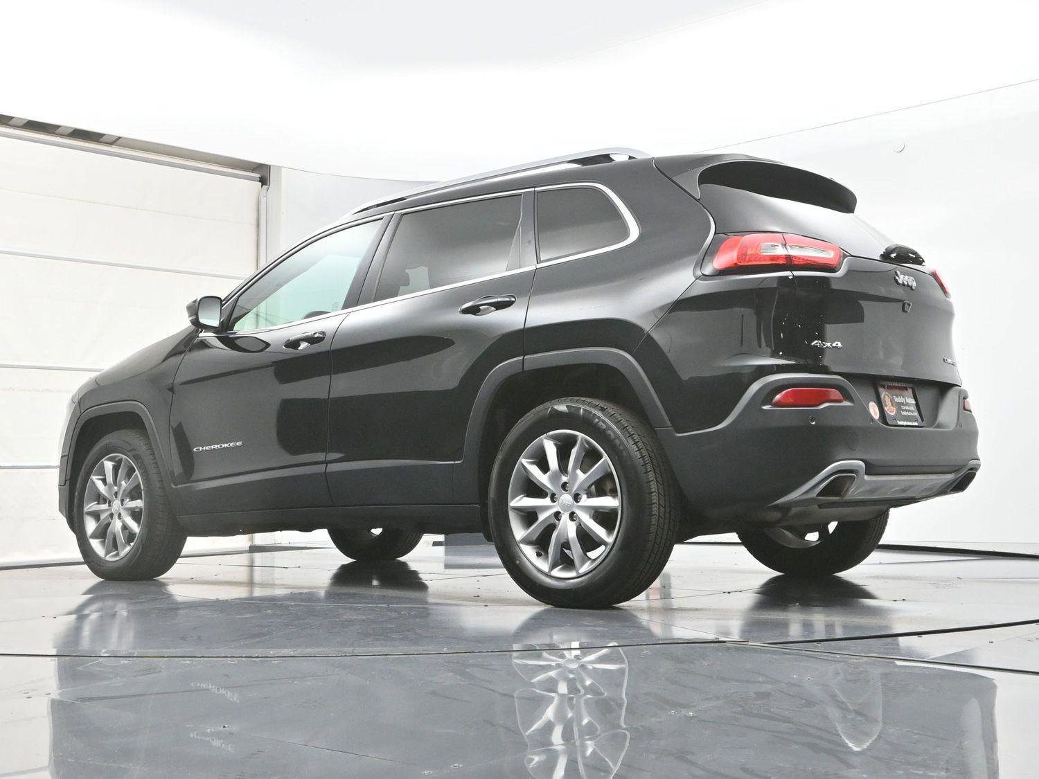 Used 2018 Jeep Cherokee Limited image 27