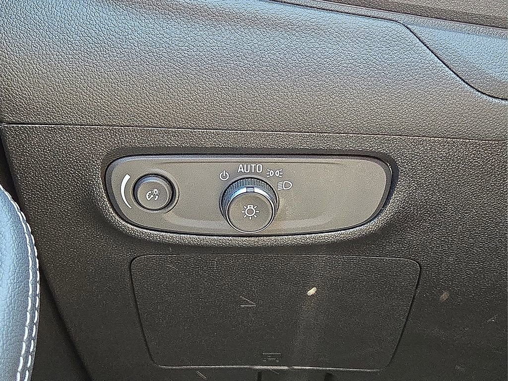 Used 2025 Buick Encore GX Preferred image 24