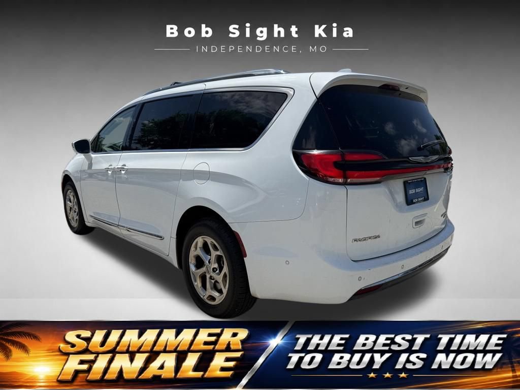 Used 2021 Chrysler Pacifica Limited w/ Premium & Safety Sphere Group AWD/4WD image 7