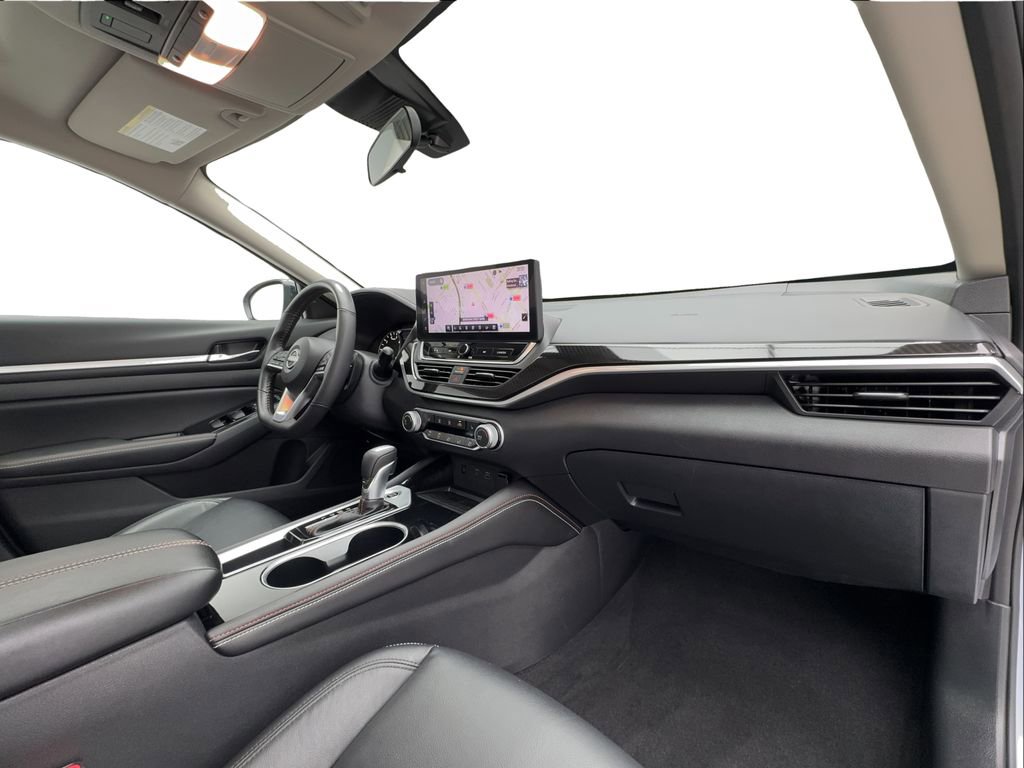 Used 2024 Nissan Altima 2.5 SR w/ SR Premium Package image 31