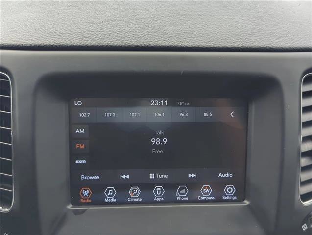 Used 2018 Jeep Compass Latitude w/ Popular Equipment Group FWD image 13