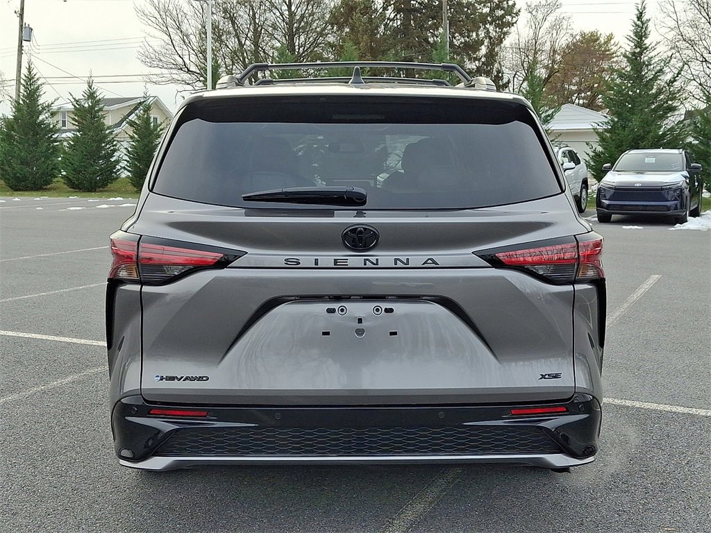 New 2026 Toyota Sienna XSE image 6