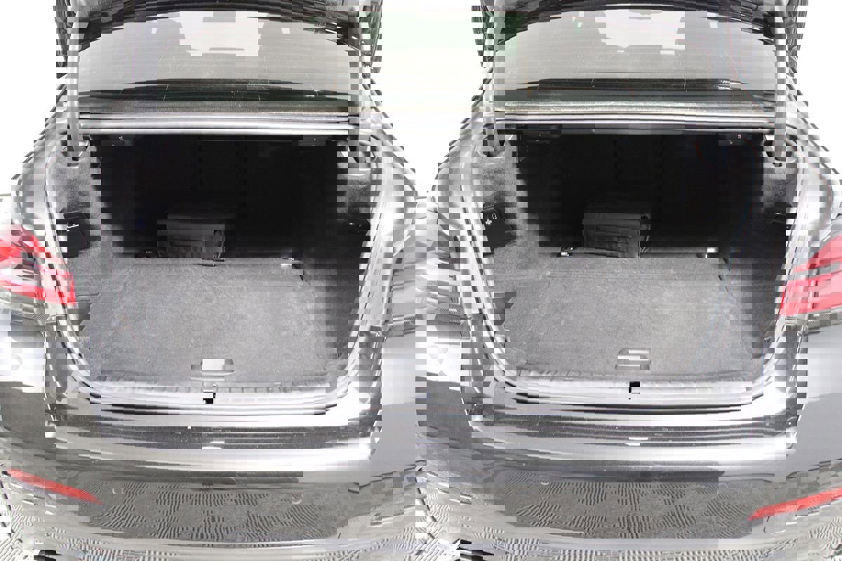 Used 2023 BMW 530e 530e w/ M Sport Package image 39