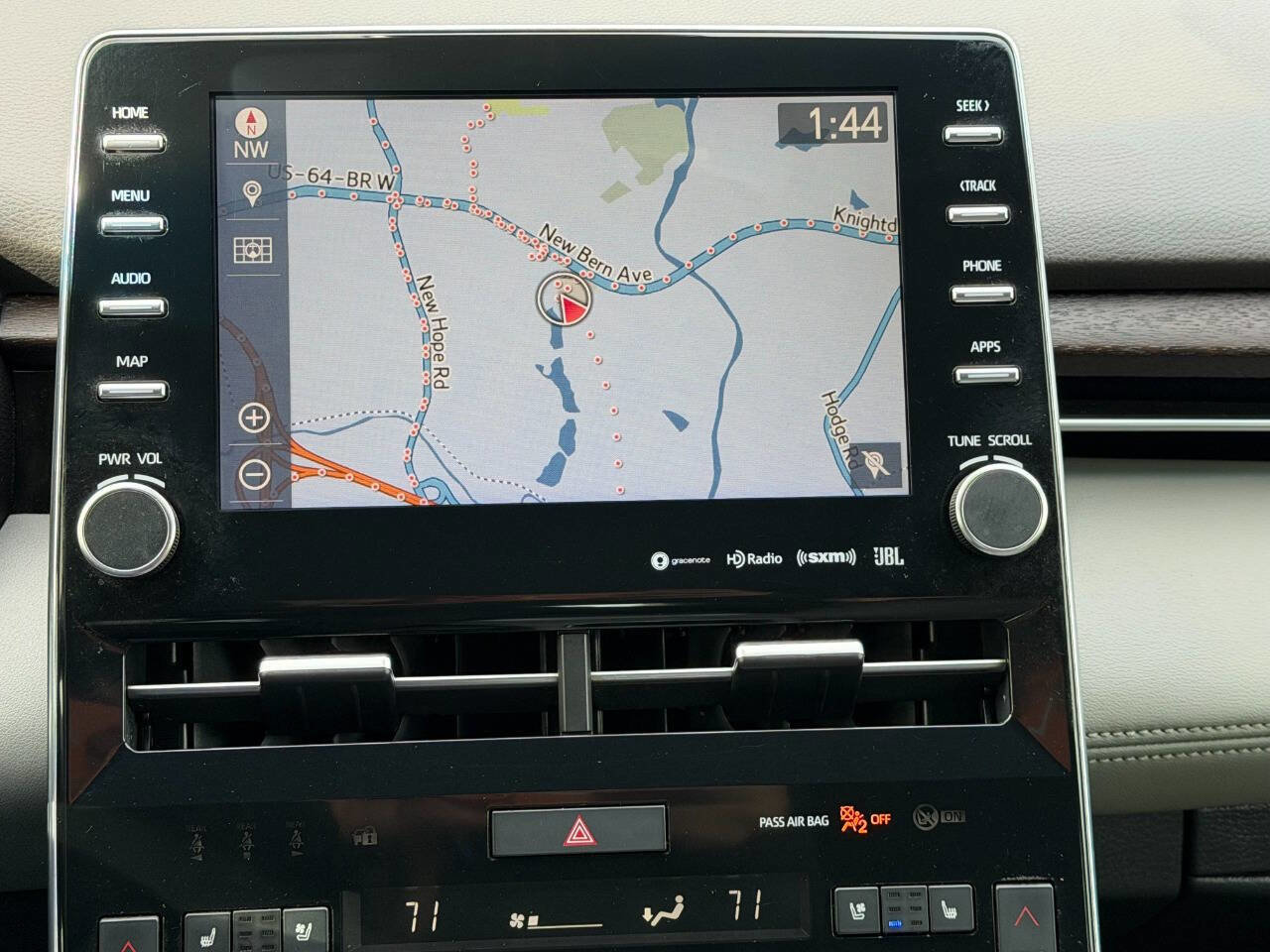 Used 2019 Toyota Avalon Limited image 51