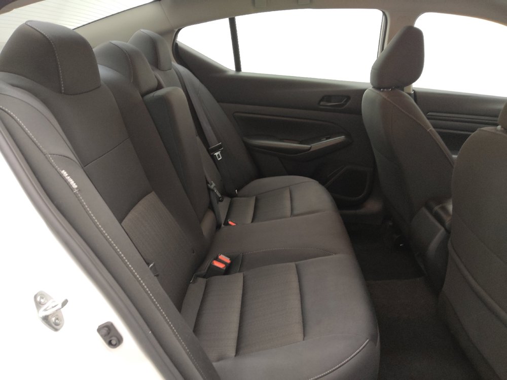 Used 2025 Nissan Altima 2.5 SV FWD image 19
