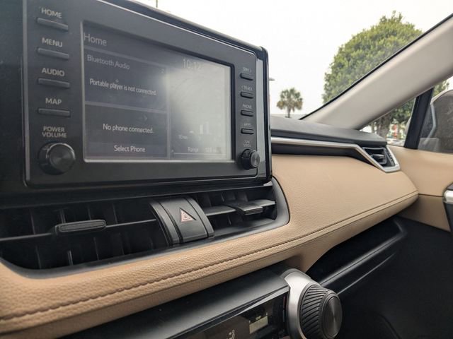 Used 2019 Toyota RAV4 LE FWD image 23