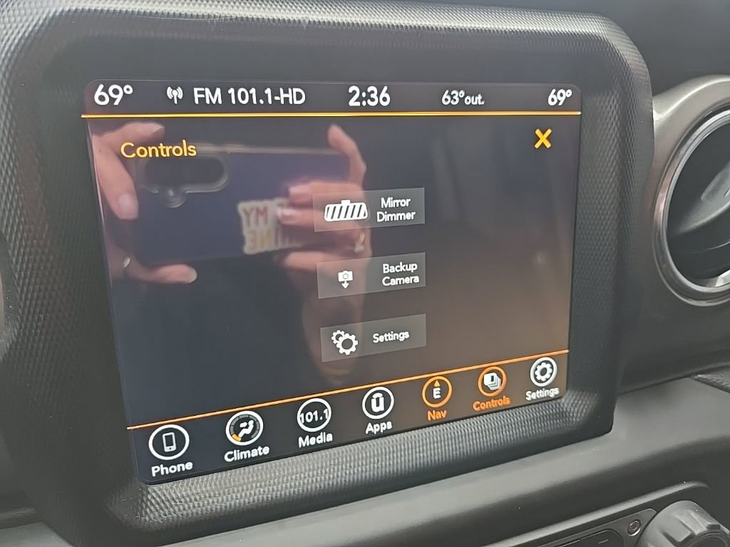 Used 2020 Jeep Wrangler Unlimited Sahara w/ Uconnect 4C Nav & Sound Group image 59