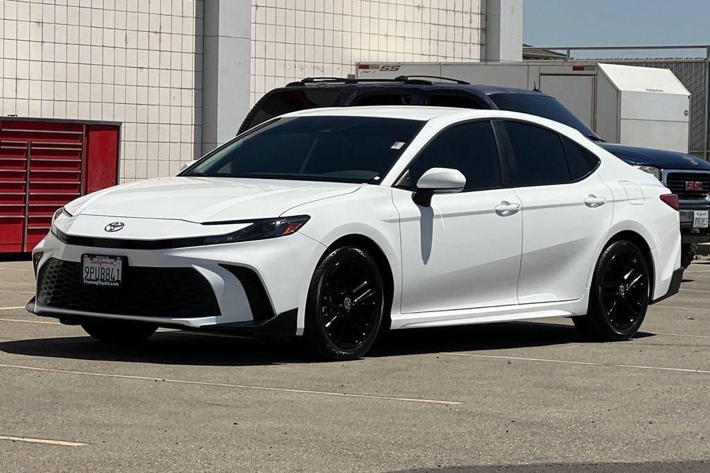 Certified 2025 Toyota Camry SE FWD image 10