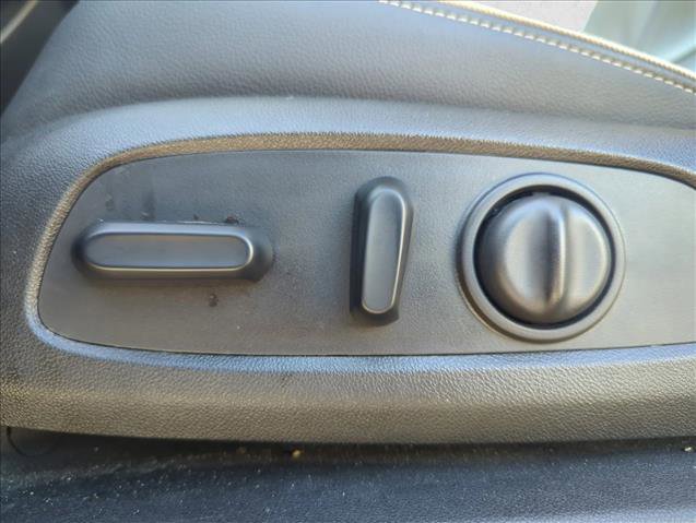 Used 2019 GMC Terrain Denali w/ Advanced Safety Package image 11