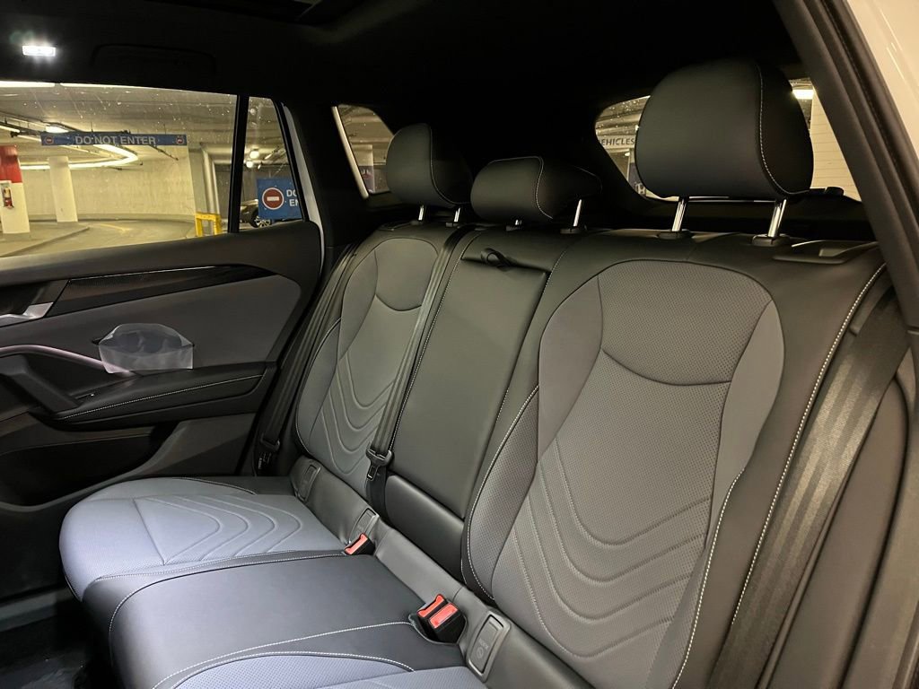 New 2026 Volkswagen Tiguan SE R-Line image 22