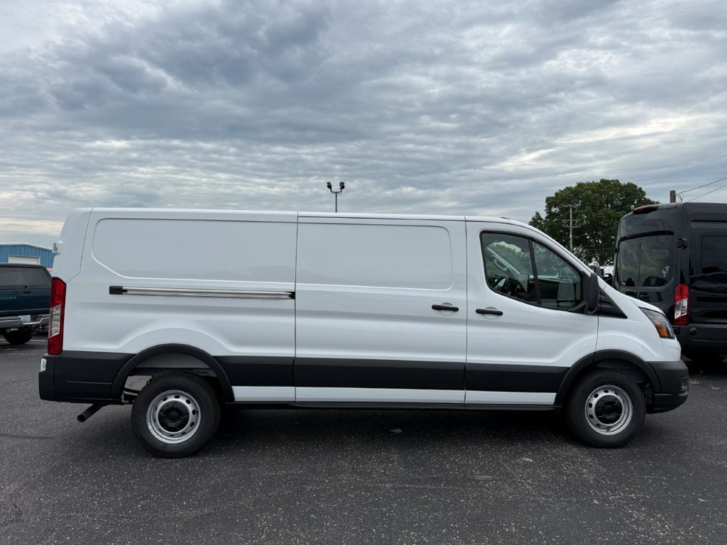 New 2026 Ford Transit 150 Low Roof RWD image 8