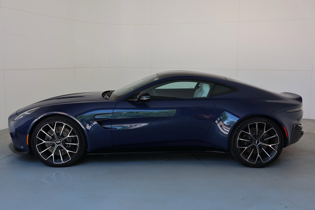 New 2025 Aston Martin V8 Vantage Coupe image 11