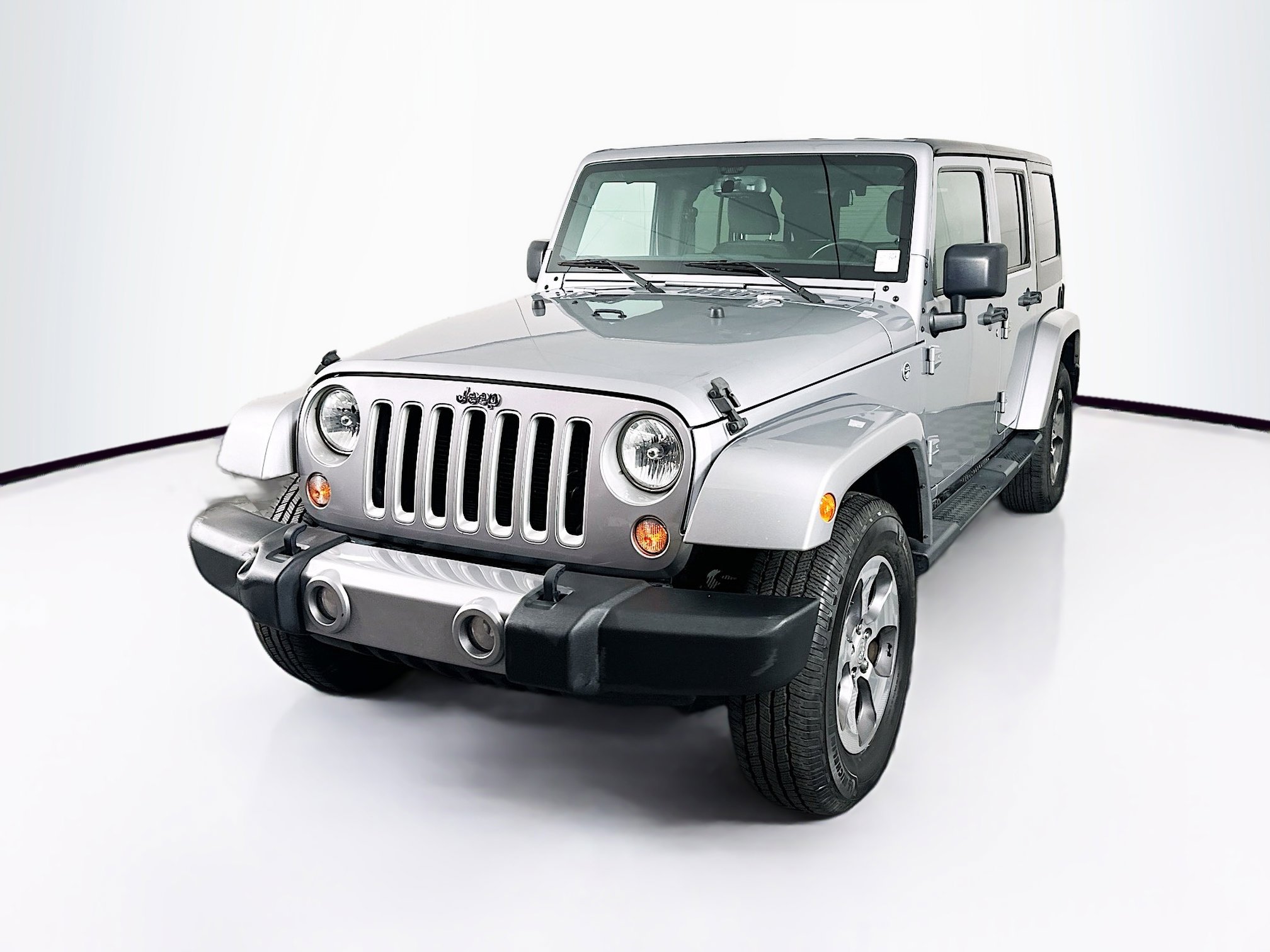 Used 2016 Jeep Wrangler Unlimited Sahara w/ Connectivity Group image 3
