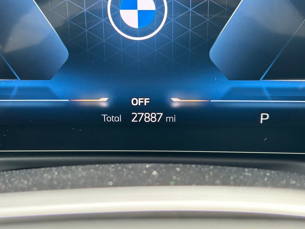Used 2025 BMW 330i xDrive Sedan AWD/4WD image 40