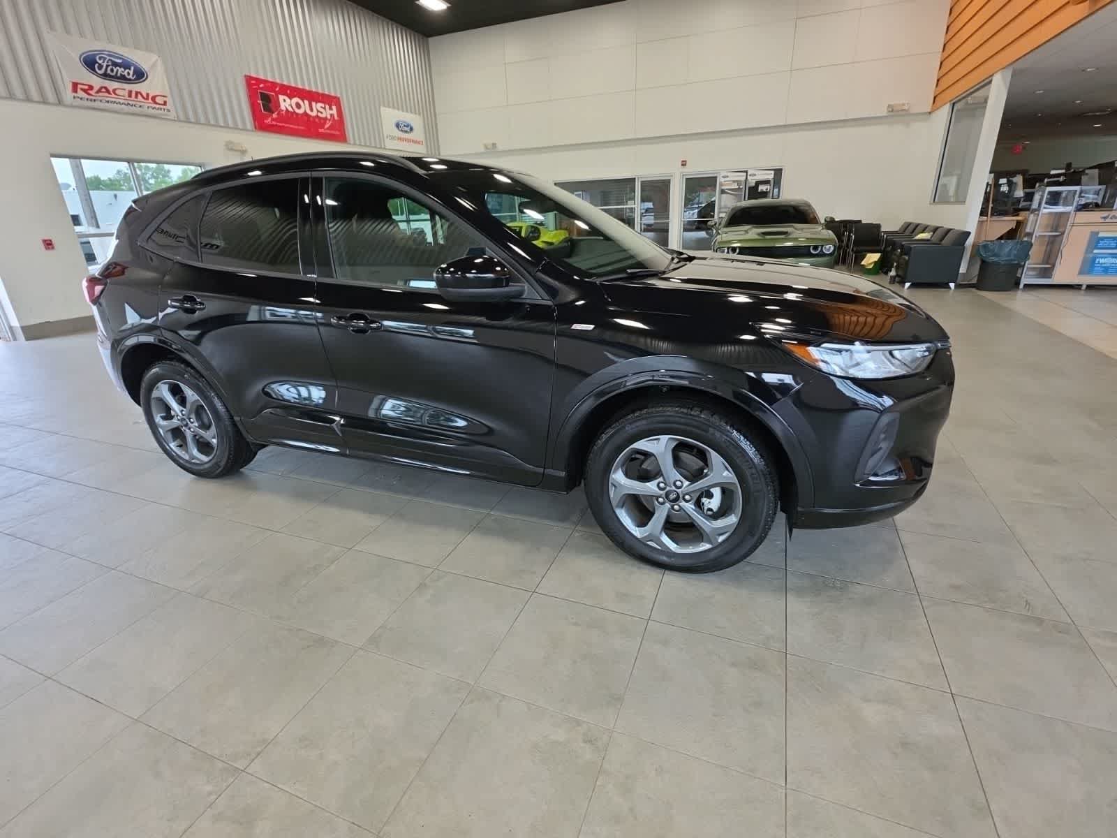 Used 2024 Ford Escape ST-Line Select w/ Tech Pack #1 AWD/4WD image 6