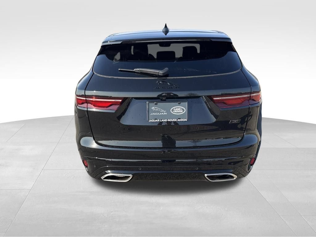 Certified 2026 Jaguar F-PACE R-Dynamic S AWD/4WD image 8