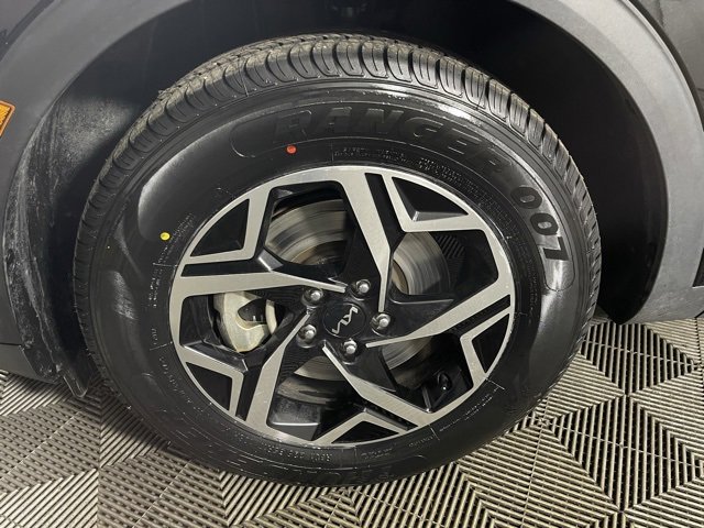 Used 2024 Kia Sportage LX image 18