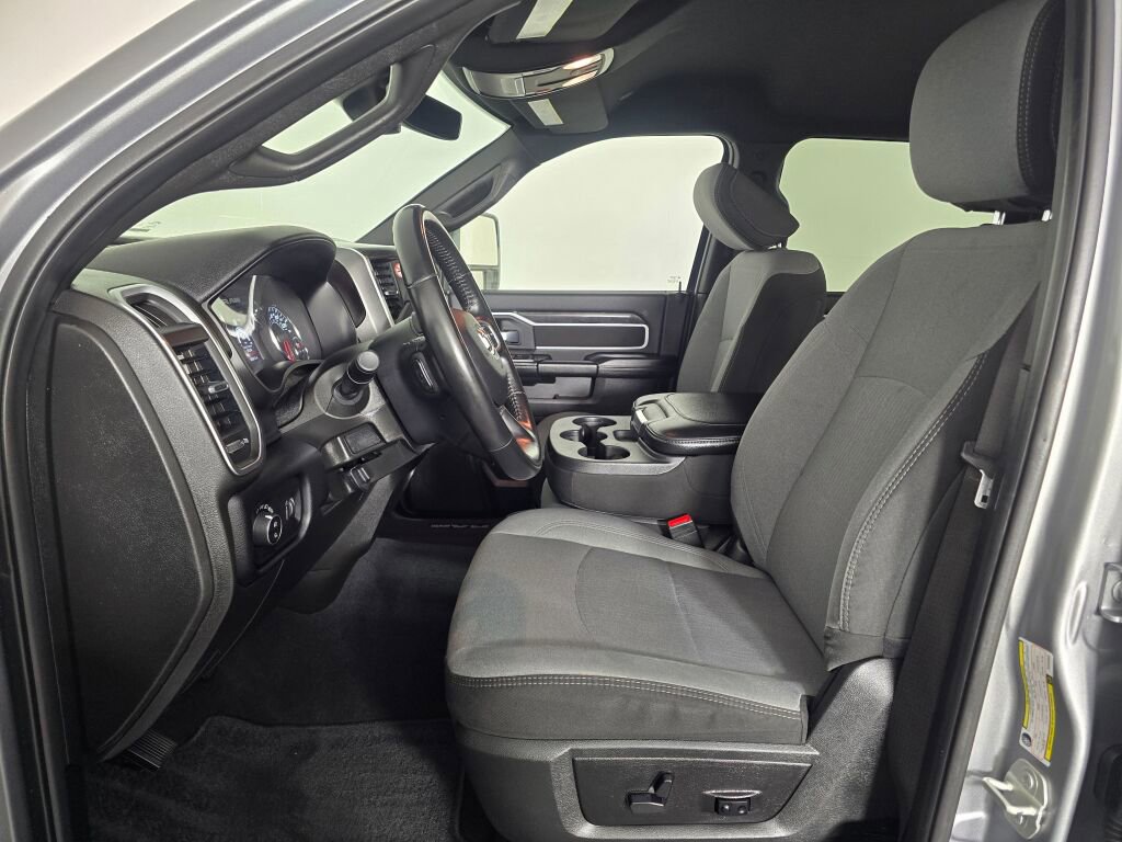 Used 2024 RAM 3500 Big Horn image 23