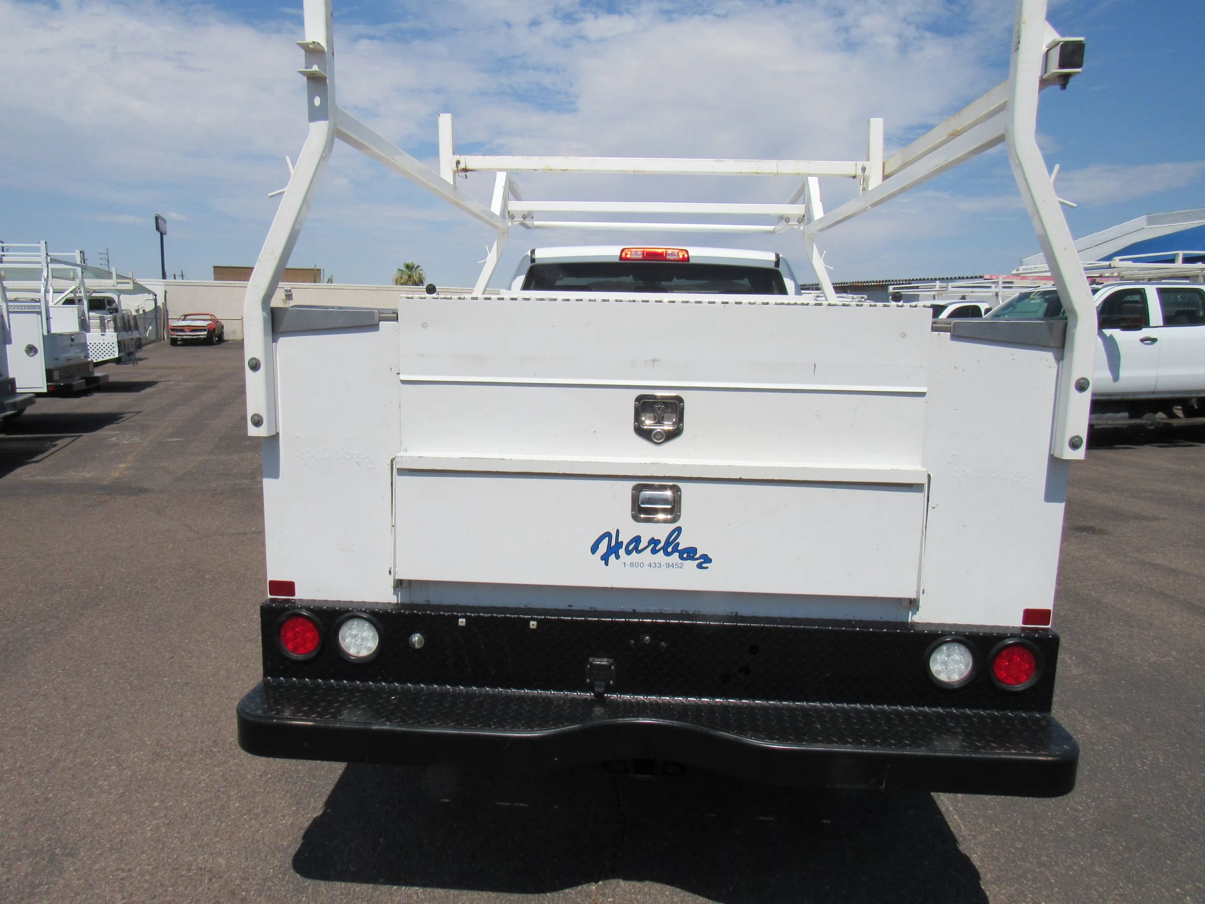 Used 2020 RAM 2500 Tradesman w/ Chrome Appearance Group RWD image 7