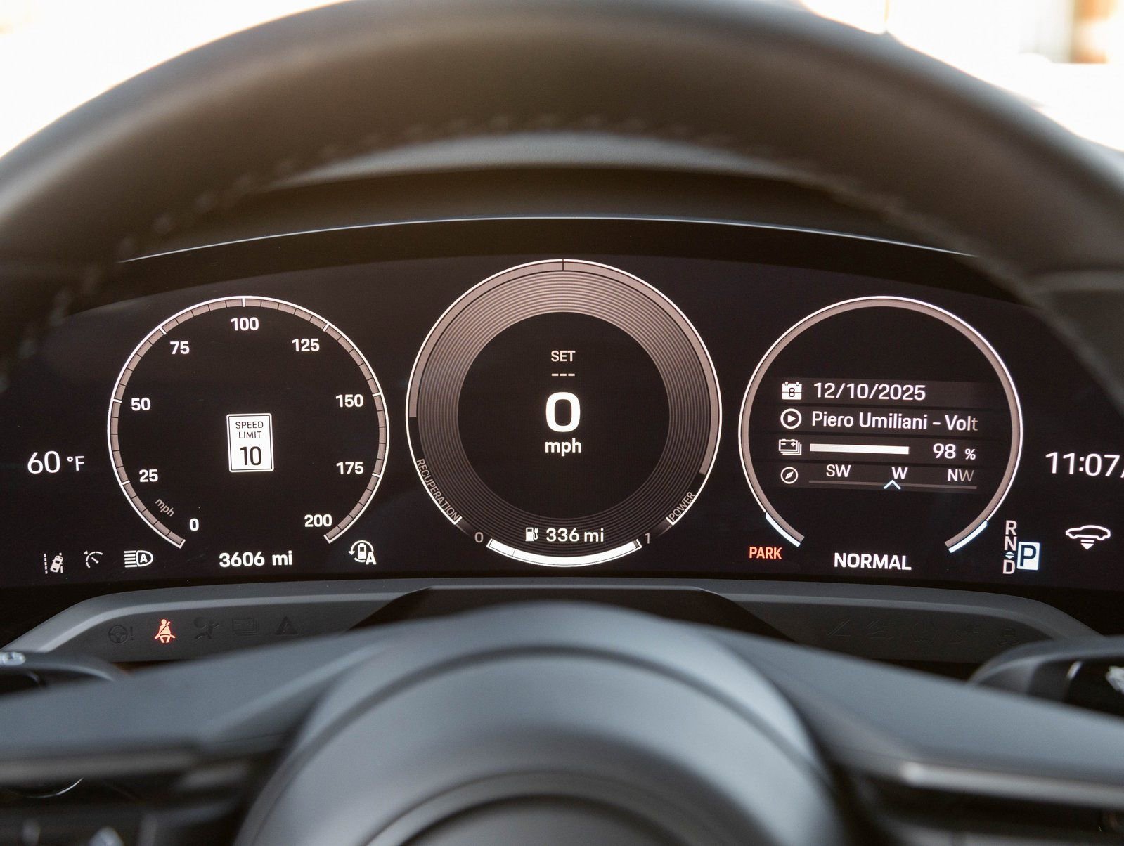 Certified 2025 Porsche Taycan AWD/4WD image 14