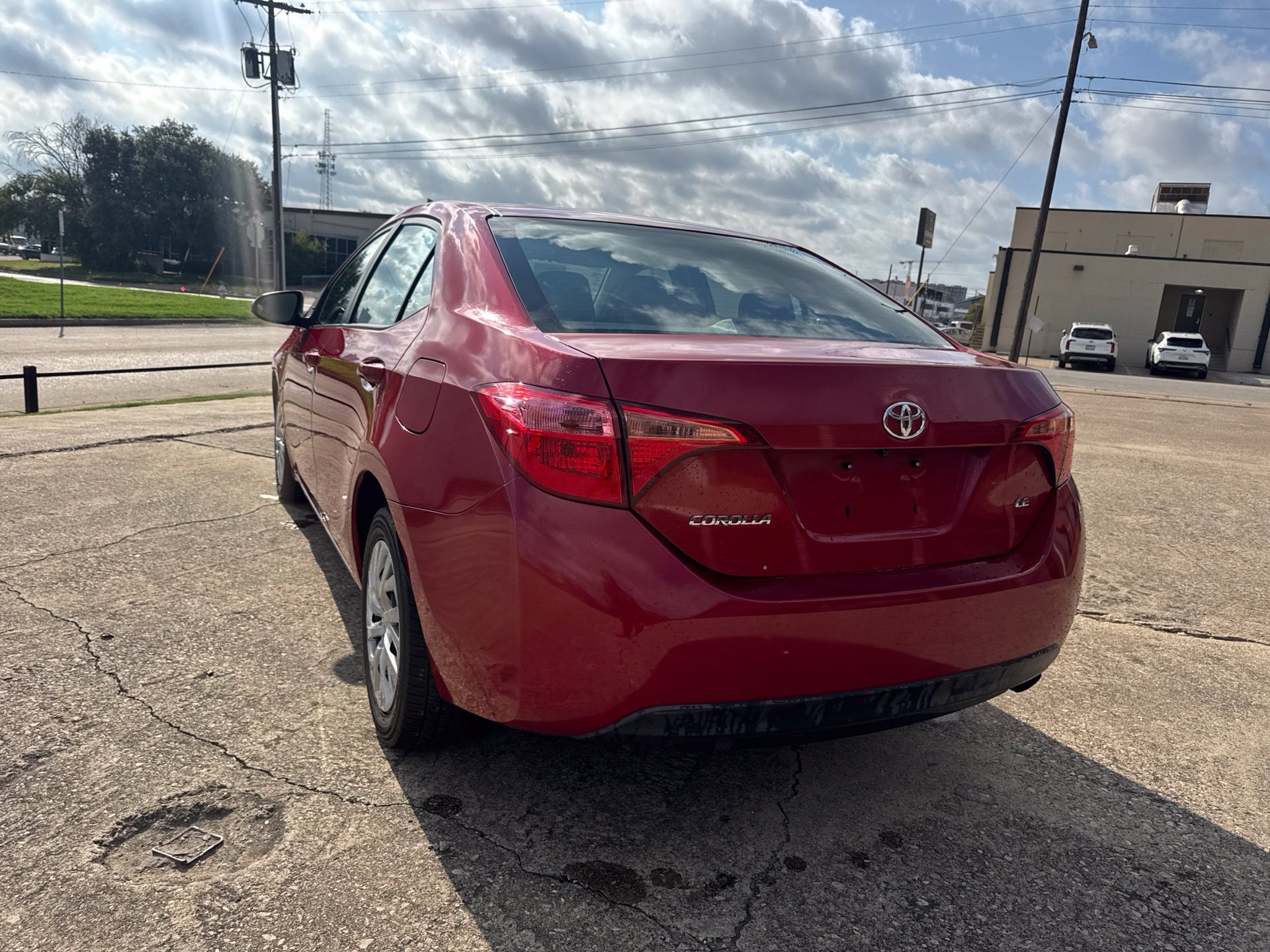 Used 2018 Toyota Corolla LE w/ Carpet Mat Package (TMS) FWD image 7