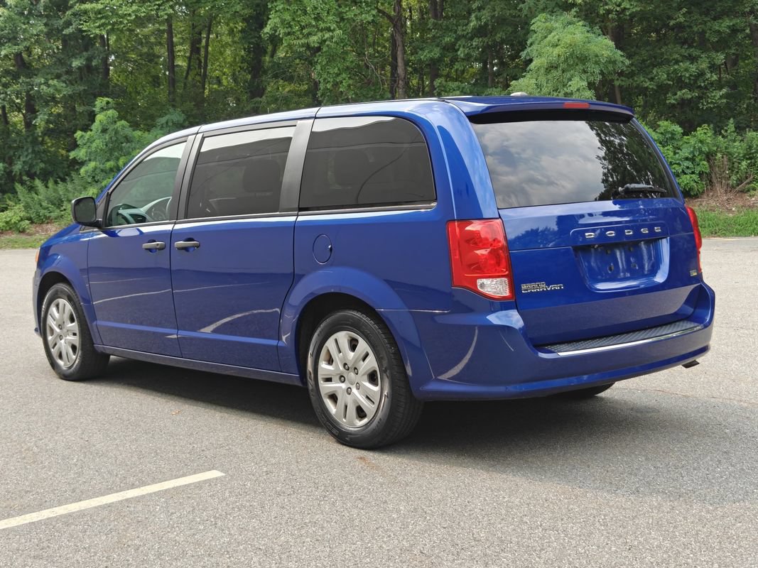 Used 2019 Dodge Grand Caravan SE w/ UConnect Hands-Free Group FWD image 5