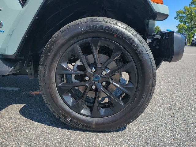 Used 2024 Jeep Wrangler Unlimited Sahara AWD/4WD image 11