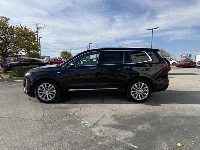 Used 2025 Cadillac XT6 Premium Luxury image 7