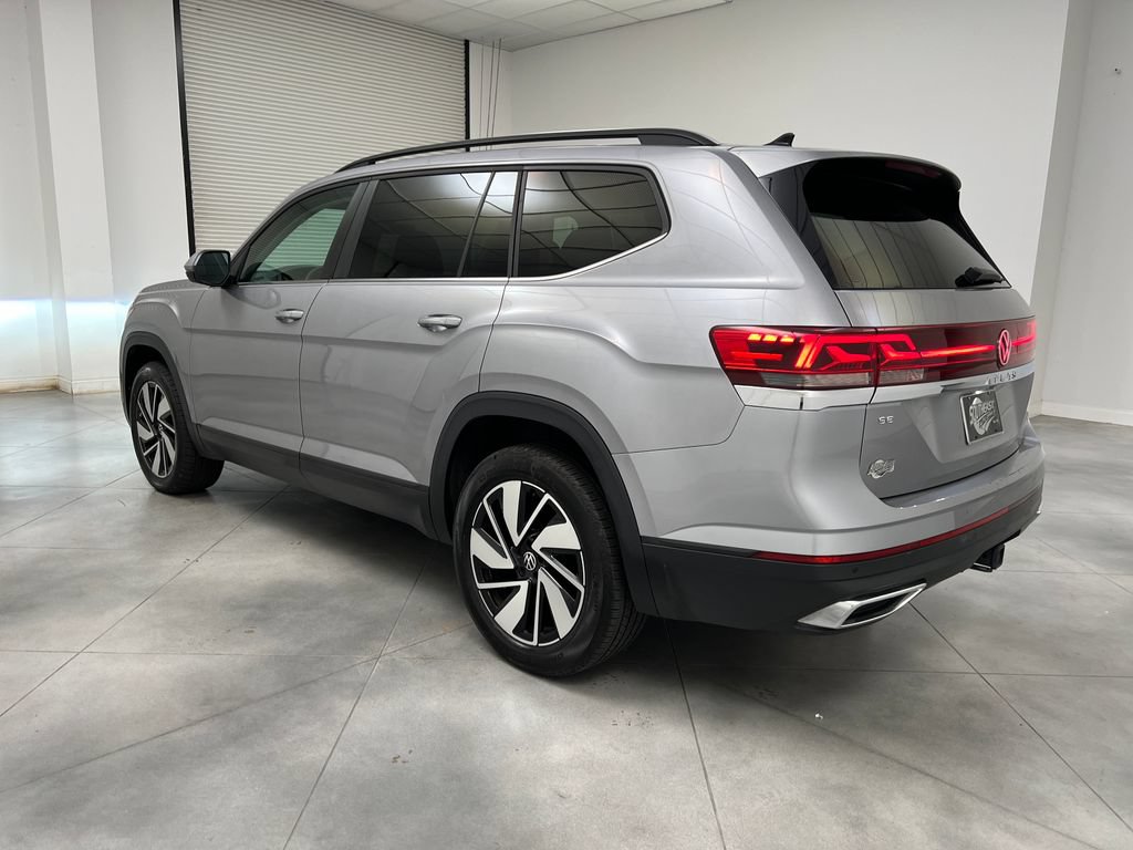 Used 2025 Volkswagen Atlas SE FWD image 6
