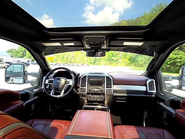 Used 2019 Ford F250 Platinum w/ Platinum Ultimate Package AWD/4WD image 4