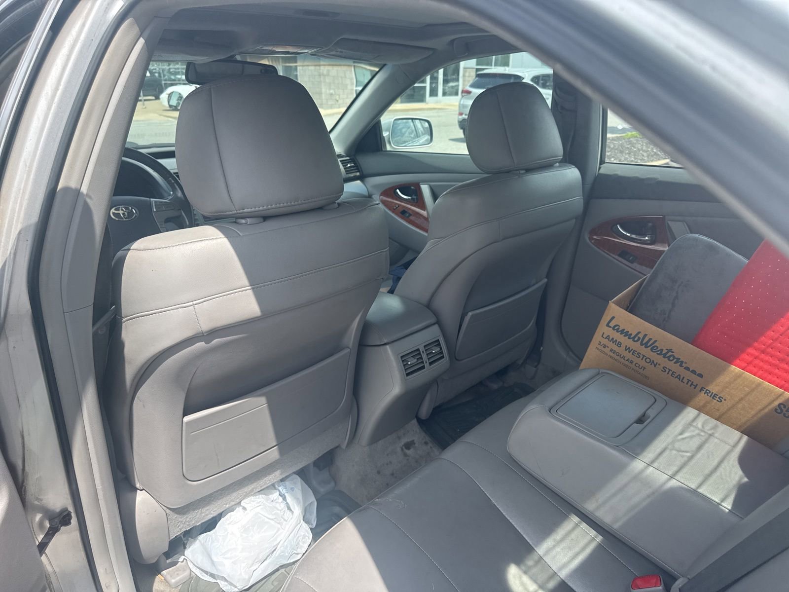 Used 2011 Toyota Camry XLE w/ SE/XLE Extra-Value Pkg image 10