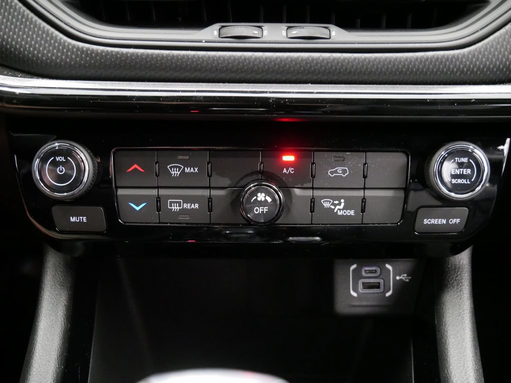 New 2026 Jeep Compass Latitude AWD/4WD image 26