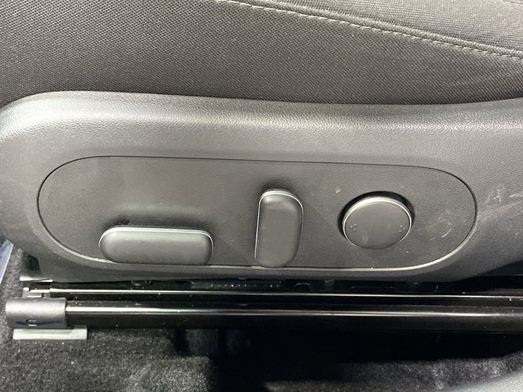 Used 2025 Hyundai Kona SEL image 14