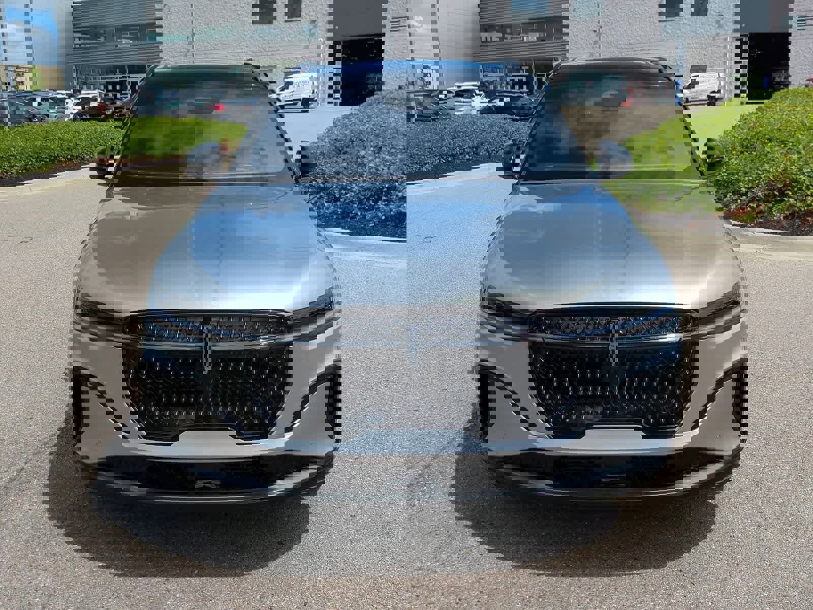 Used 2024 Lincoln Nautilus Reserve w/ Equipment Group 202A image 3