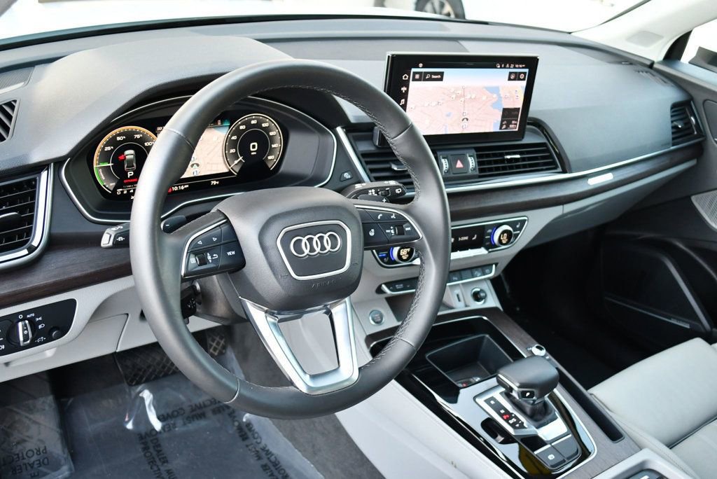 Used 2021 Audi Q5 e Premium Plus w/ Premium Plus Package image 47