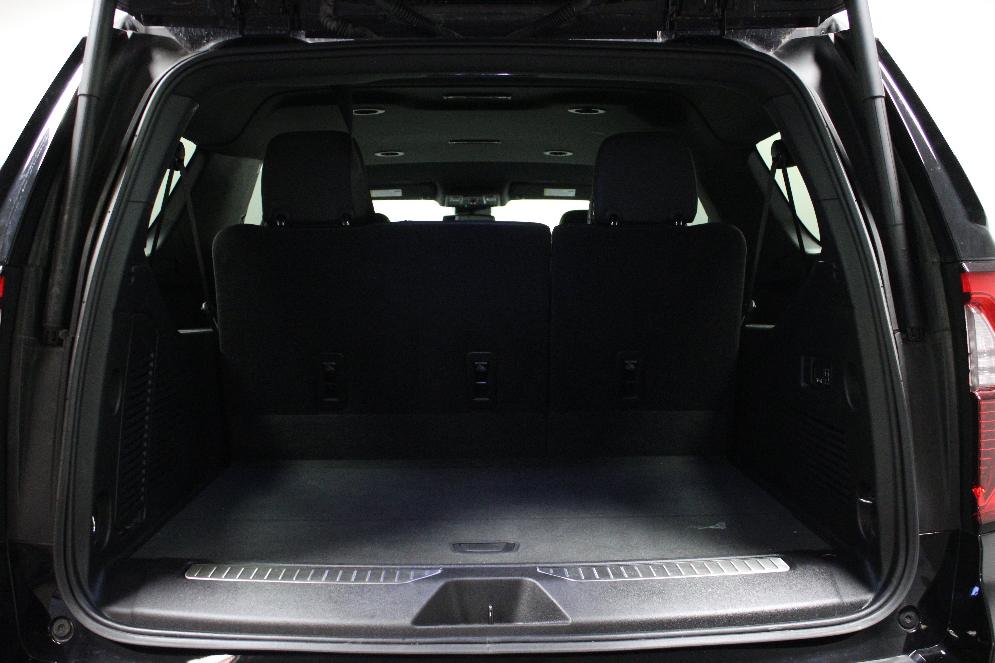 Used 2025 GMC Yukon XL AT4 AWD/4WD image 15