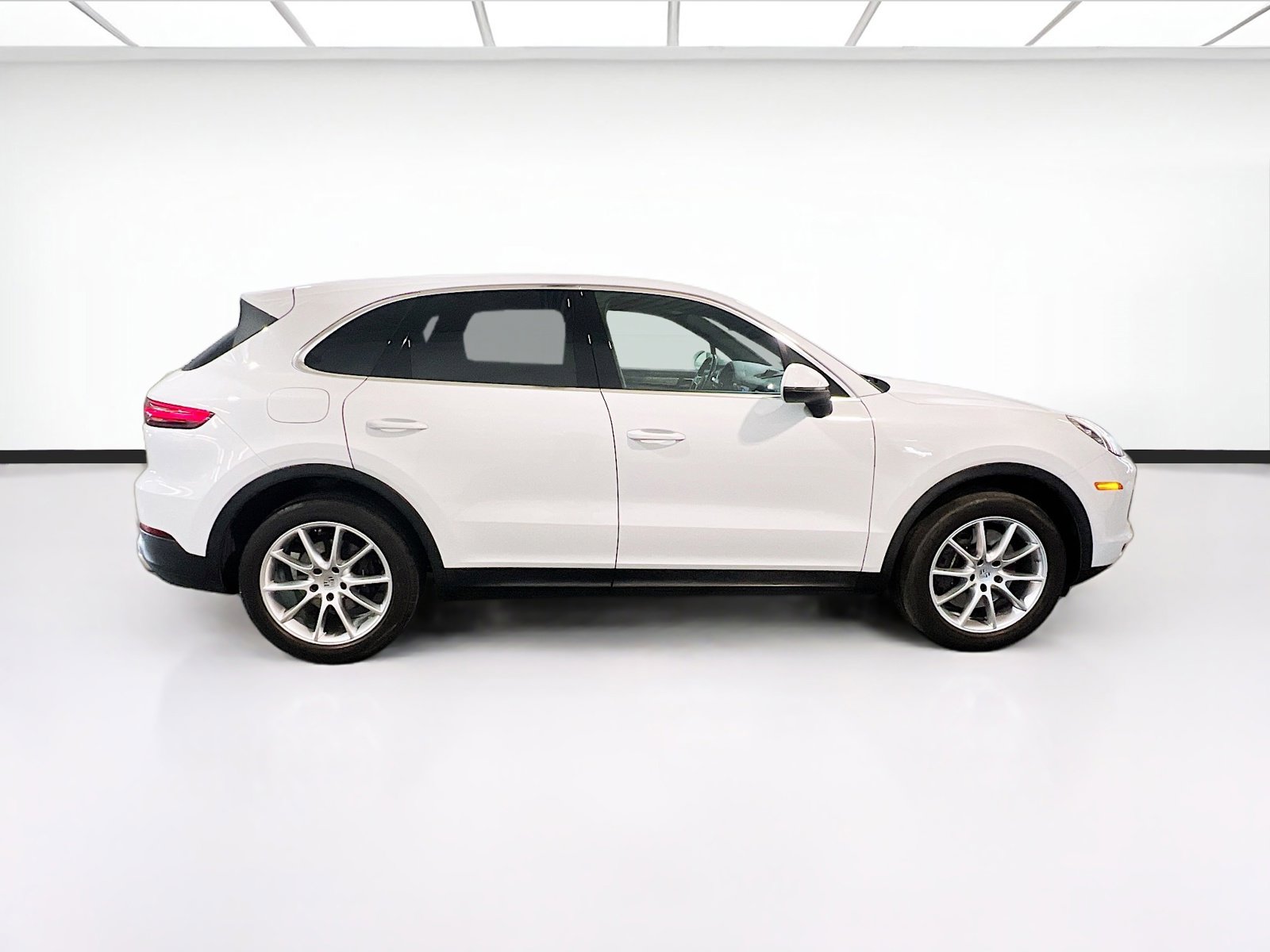 Used 2022 Porsche Cayenne AWD/4WD image 26