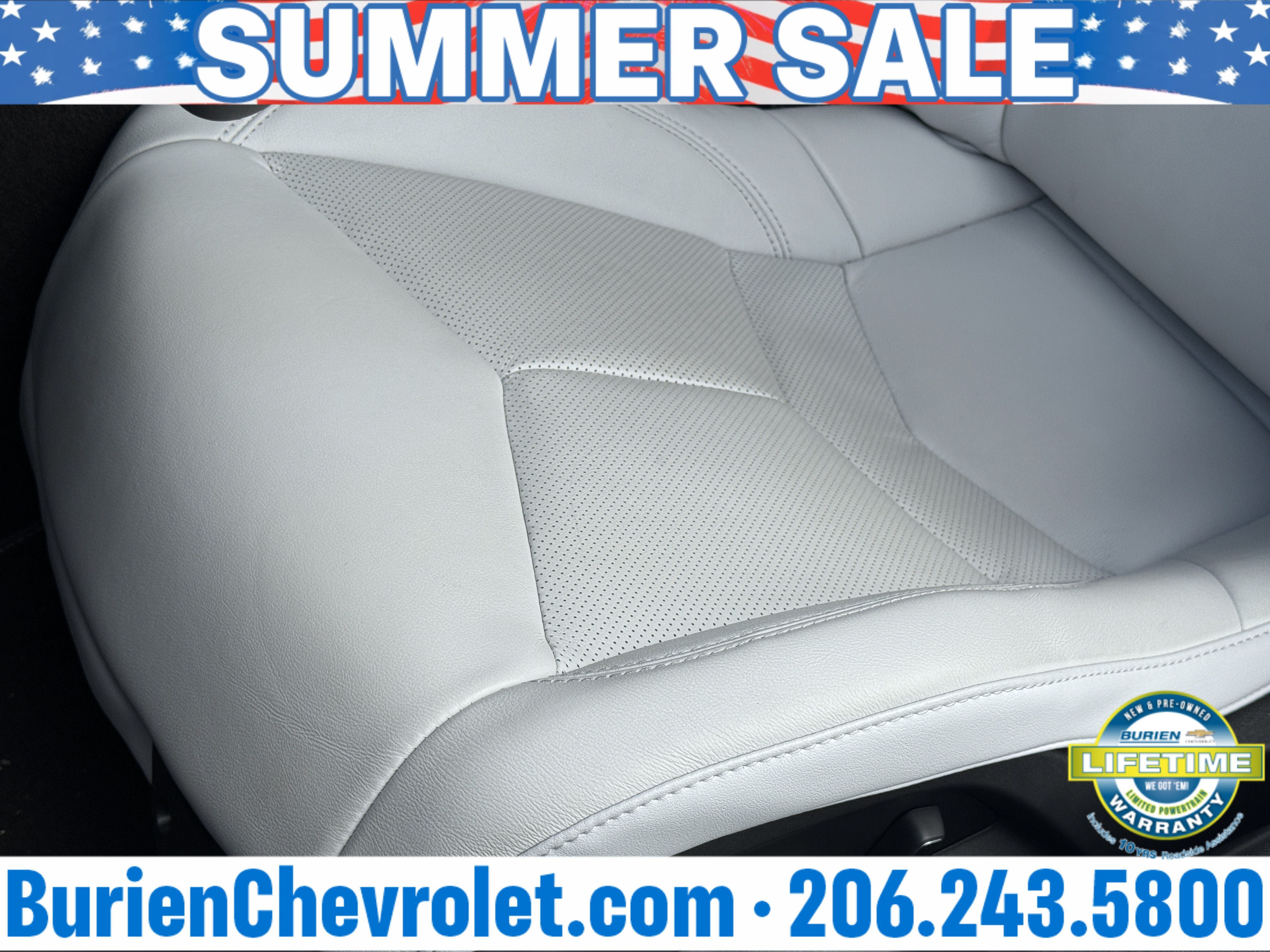 Used 2023 Chevrolet Corvette Stingray Coupe w/ Z51 Performance Package RWD image 11